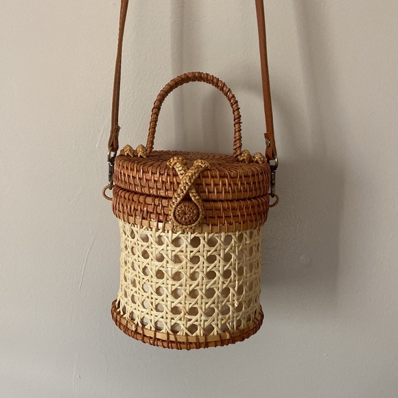 Boho Cottage Core Basket Purse - Picture 3 of 5